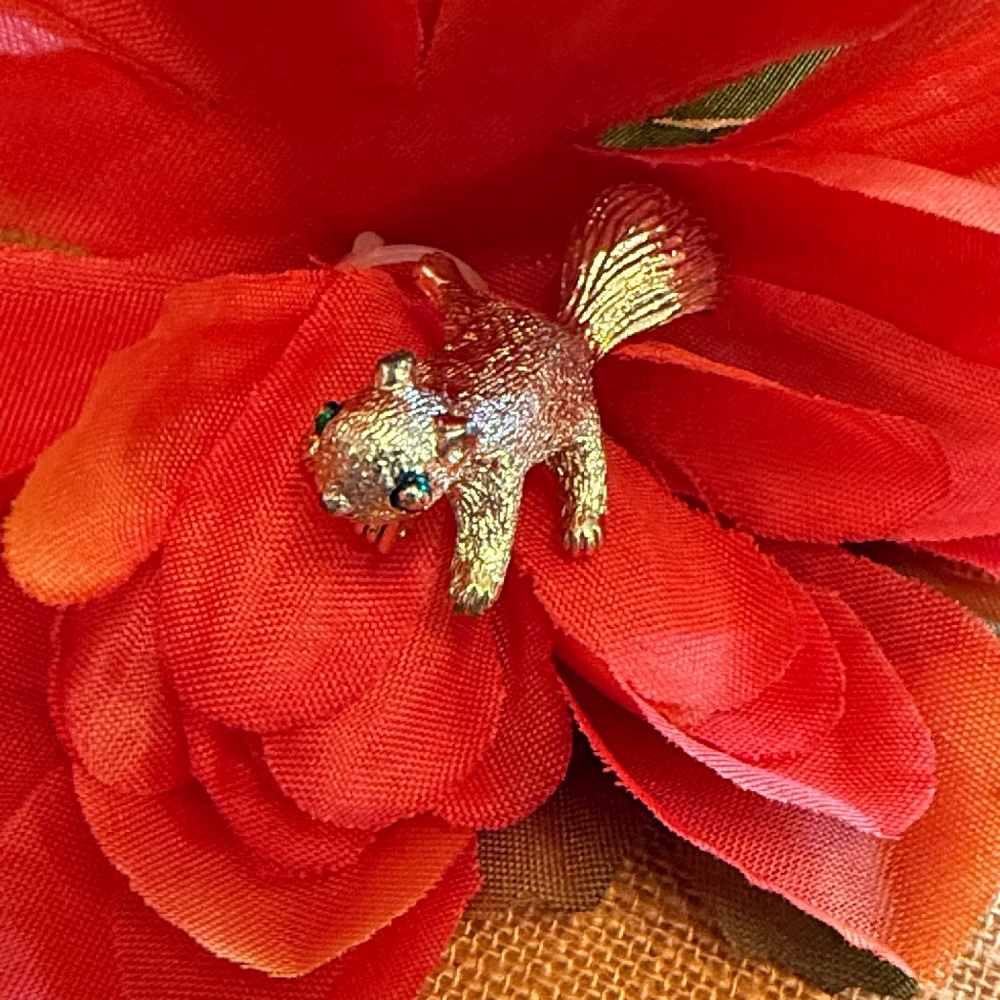 Vintage Gold-tone Squirrel Brooch Lapel Pin with Green Eyes